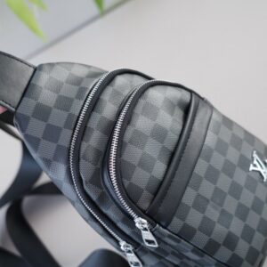 【AT2864】LV Louis Vuitton ルイ・ヴィトンのクラッチバッグは、永遠に時代を超越した象徴的な製品です。今年、LVが一番好きなスタイルをすべて実写で紹介します。非常に実用的で、コーディネートを心配する必要は全くありません。