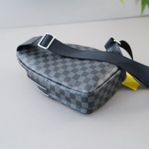 【AT2864】LV Louis Vuitton ルイ・ヴィトンのクラッチバッグは、永遠に時代を超越した象徴的な製品です。今年、LVが一番好きなスタイルをすべて実写で紹介します。非常に実用的で、コーディネートを心配する必要は全くありません。