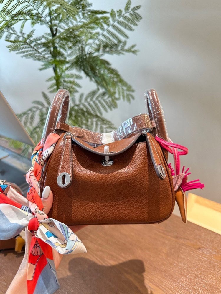 【AT2866】Hermes エルメスのミニリンディはミルクティーホワイトで美しくて涙が出るほどです！