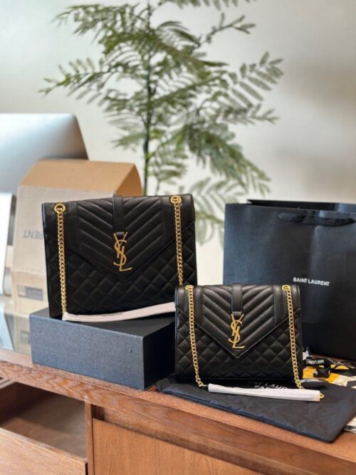 【AT2870】YSL Yves Saint Laurent  イヴ・サンローランの新作エンベロープ型のダイヤモンドチェーンショルダーバッグ