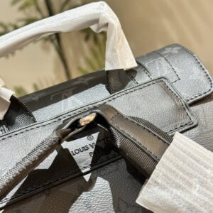 【AT2874】LV バックパック グレー 武士 バックパック💼 超高画質 ロゴ ロゴ 出かける 旅行 専用✈️