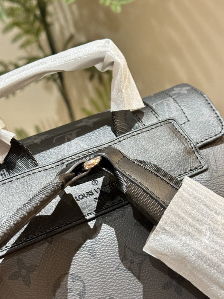 【AT2874】LV バックパック グレー 武士 バックパック💼 超高画質 ロゴ ロゴ 出かける 旅行 専用✈️