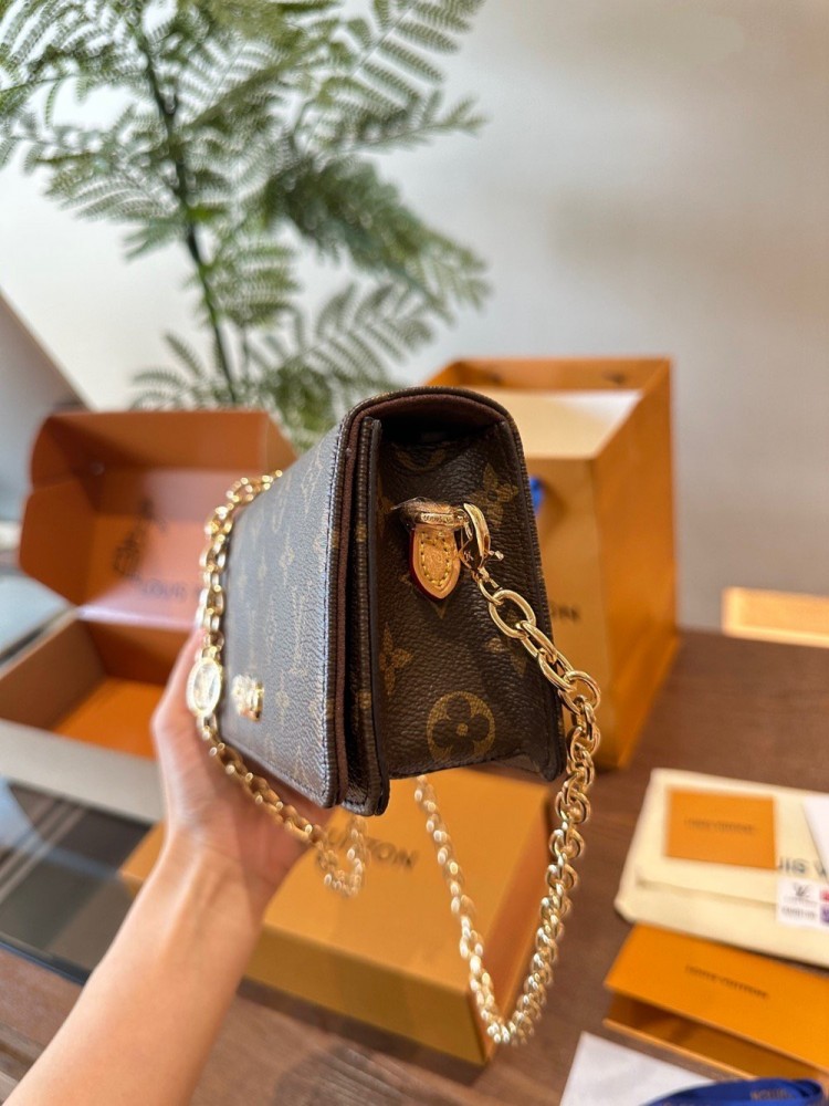 【AT2875】LVリリーのワレットオンチェーンは次のLVの注目アイテムです！アイビーは座っていられません！LV - WALLET ON CHAIN LILY 手袋