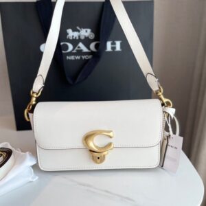 【AT2888】Coach コーチのバッグは本当に良いです！とってもおしゃれで夏にぴったりです！