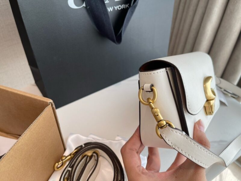 【AT2888】Coach コーチのバッグは本当に良いです！とってもおしゃれで夏にぴったりです！