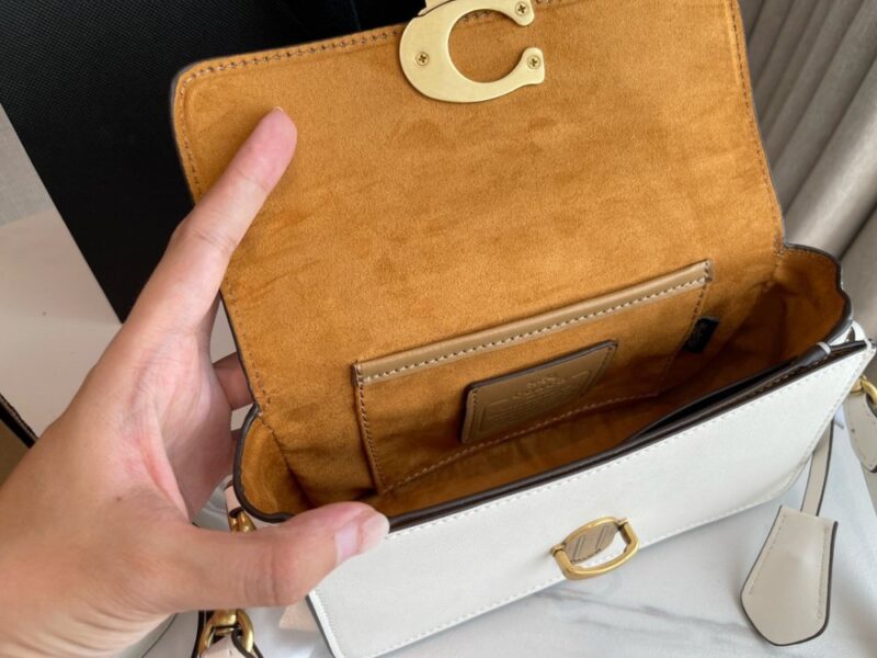 【AT2888】Coach コーチのバッグは本当に良いです！とってもおしゃれで夏にぴったりです！