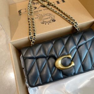 【AT2889】Coach コーチのコレクションはとても人気です。毎日質問されていましたが、ついに出荷しました！今シーズンはまさに神がかっています。見逃せません