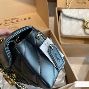 【AT2889】Coach コーチのコレクションはとても人気です。毎日質問されていましたが、ついに出荷しました！今シーズンはまさに神がかっています。見逃せません
