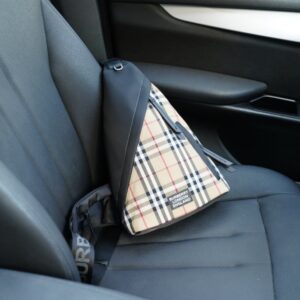 【AT2909】Burberry バーバリー公式ウェブサイトでの最新情報。今年のバーバリーのお気に入りアイテム、永遠に時を超えるアイコン的な製品、すべては実物撮影で、非常に実用的です。