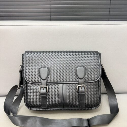 【AT2914】Bottega Venetaのハンドウィーブのフリップトップショルダーバッグ💼 メンズスリングバッグ