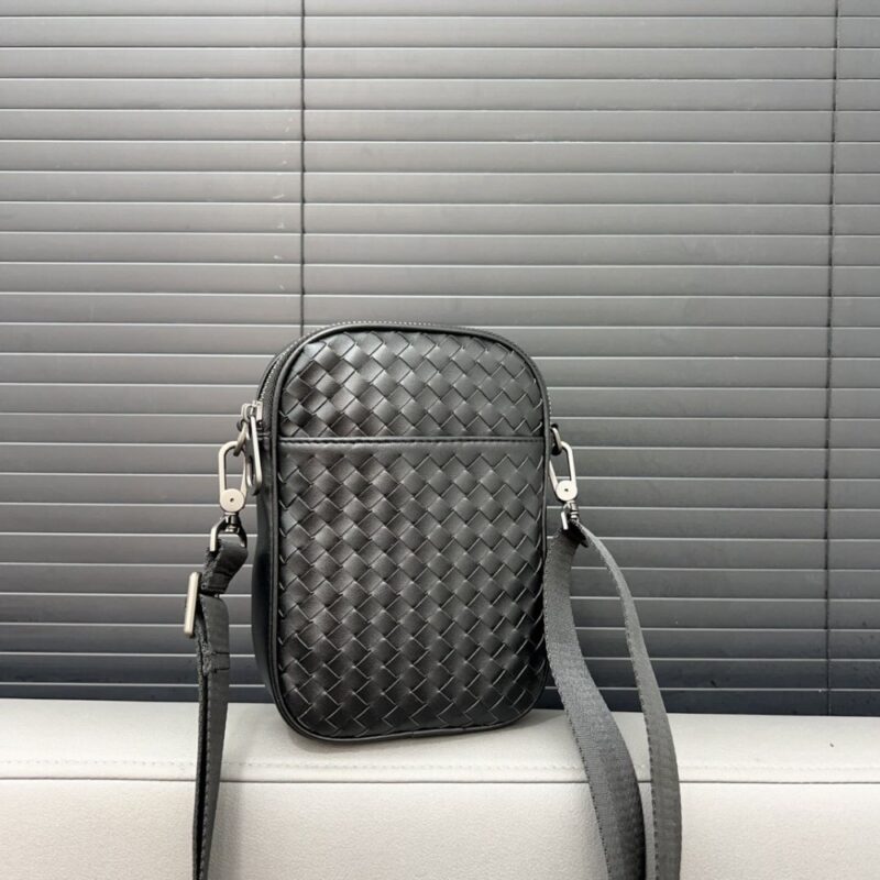 【AT2915】Bottega Venetaの手編みの🚹メンズモバイルバッグ、ショルダーバッグ、斜め掛けバッグは、精巧なインレイ装飾を使用し、クラシックで使いやすいです。実物撮影、防塵袋付きの配送。