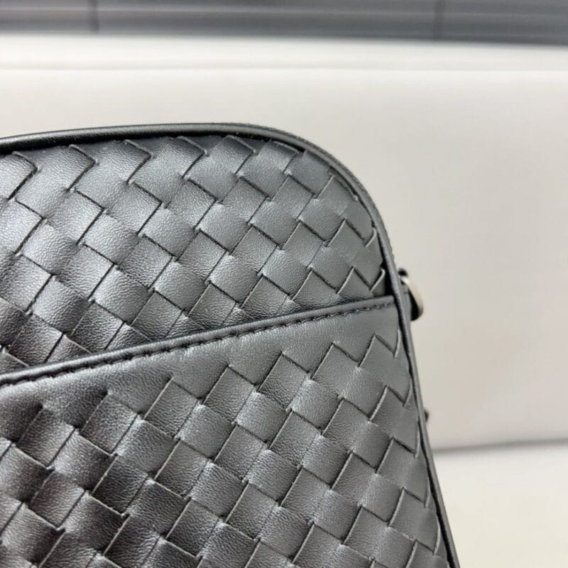 【AT2915】Bottega Venetaの手編みの🚹メンズモバイルバッグ、ショルダーバッグ、斜め掛けバッグは、精巧なインレイ装飾を使用し、クラシックで使いやすいです。実物撮影、防塵袋付きの配送。
