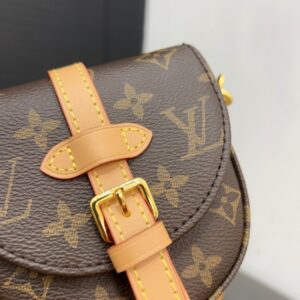 【AT2919】Louis Vuitton（ルイ・ヴィトン）のミニフリップショルダーバッグ、シールドバッグ、マサドバッグ、男女兼用。精巧なインレイワークを採用し、クラシックで使いやすい実物撮影、防塵袋付き配送。