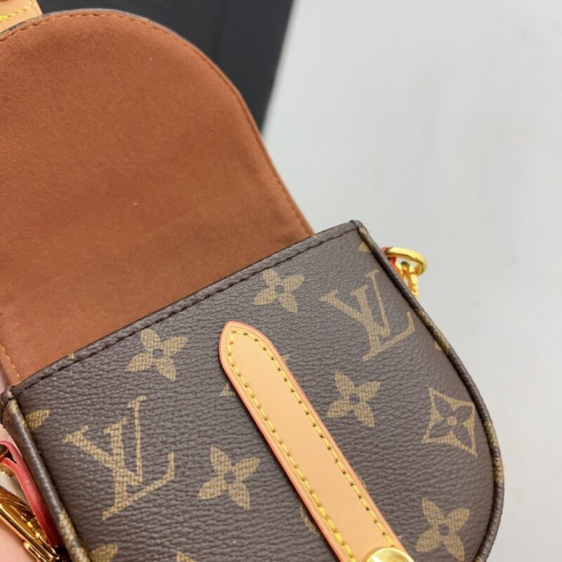 【AT2919】Louis Vuitton（ルイ・ヴィトン）のミニフリップショルダーバッグ、シールドバッグ、マサドバッグ、男女兼用。精巧なインレイワークを採用し、クラシックで使いやすい実物撮影、防塵袋付き配送。