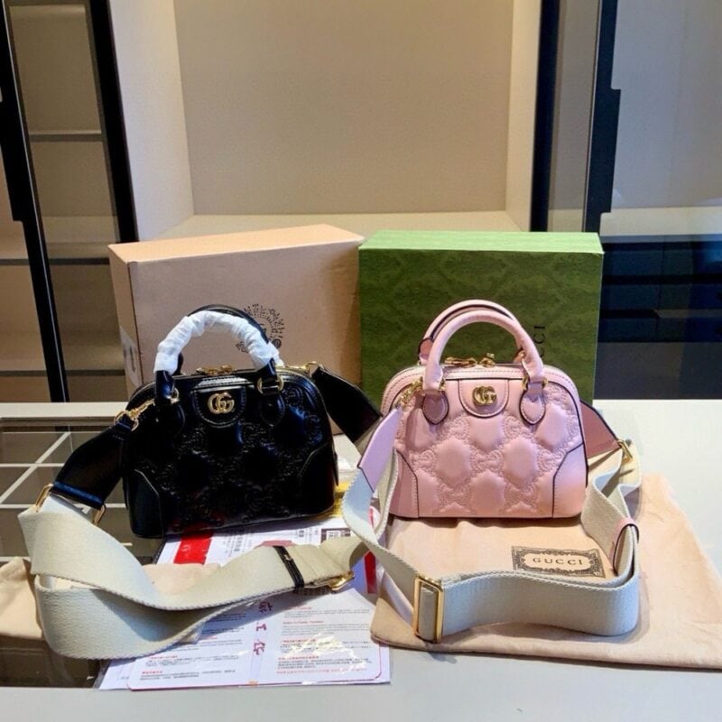 【AT2924】GucciのMatelasseエンボスシリーズの貝殻バッグ🔥手持ちでも肩掛けでも可👍セレブ愛用！高級品！牛革素材！多くの有名人が愛用する爆発的ヒット商品〜