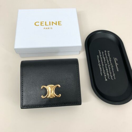 【AT3399】CELINEのクラシックなゴールドの二重Cロゴ入り本革ショートウォレット