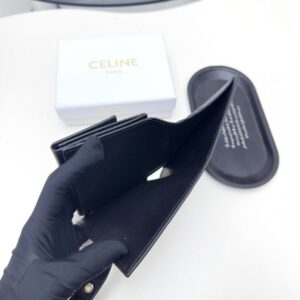 【AT3409】CELINEパリブランドのシンプルなレザーショートウォレット