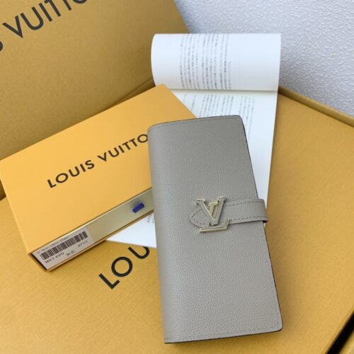 【AT3425】LV 简約でエレガントなLV長財布。クラシックなVロゴのデザインで、レトロなグレーとブルーの内張りが特徴です。多くのカードスロットと大容量の収納スペースがあり、女性におすすめのお財布です。M81499