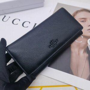 【AT3433】COACHのクラシックなロングウォレット。高級なリザード型押しレザーで、ファッショナブルで万能。コレクションにもおすすめです。