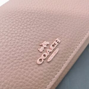 【AT3435】COACHのクラシックなロングウォレット。レトロでエレガントなデザイン。コレクションにもぴったり。