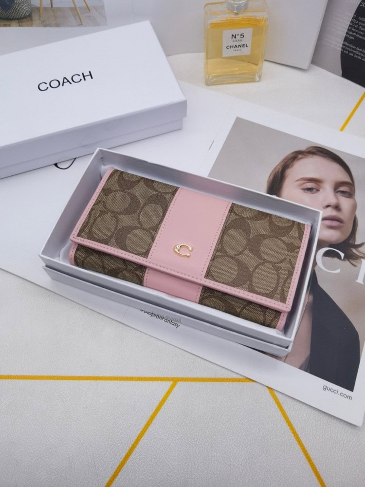 【AT3455】COACHのクラシックなC型ロングウォレット。ファッショナブルなカラーブロック、レトロでエレガントなスタイル。