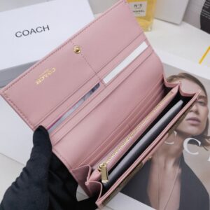 【AT3455】COACHのクラシックなC型ロングウォレット。ファッショナブルなカラーブロック、レトロでエレガントなスタイル。