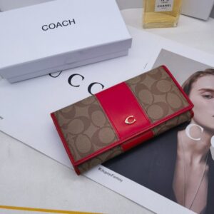 【AT3456】COACHクラシックC柄のコントラストカラー長財布　おしゃれで合わせやすく、コレクションにも最適