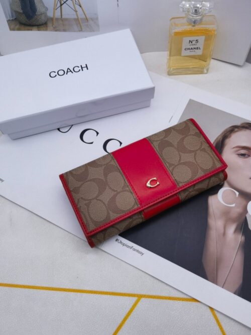 【AT3456】COACHクラシックC柄のコントラストカラー長財布　おしゃれで合わせやすく、コレクションにも最適