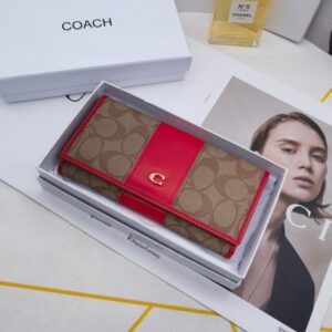 【AT3456】COACHクラシックC柄のコントラストカラー長財布　おしゃれで合わせやすく、コレクションにも最適