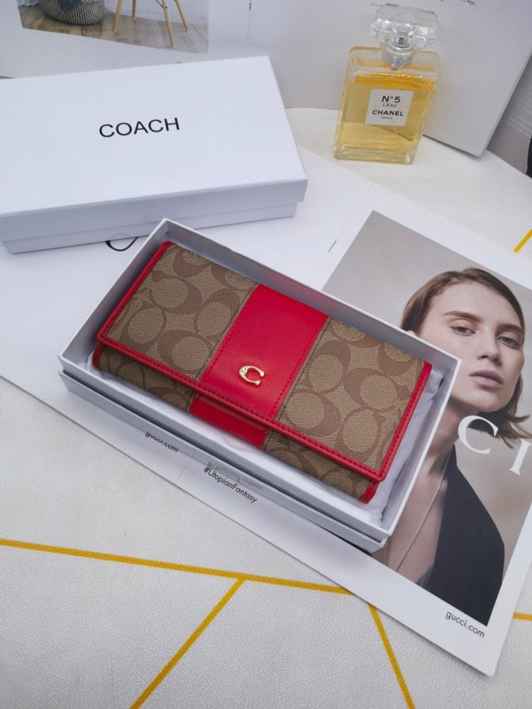 【AT3456】COACHクラシックC柄のコントラストカラー長財布　おしゃれで合わせやすく、コレクションにも最適