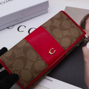 【AT3456】COACHクラシックC柄のコントラストカラー長財布　おしゃれで合わせやすく、コレクションにも最適