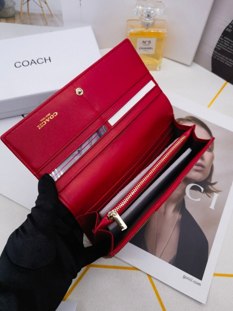 【AT3456】COACHクラシックC柄のコントラストカラー長財布　おしゃれで合わせやすく、コレクションにも最適
