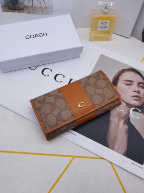 【AT3457】CoachのクラシックなCロゴプリントとカラーブロックの長財布。ファッショナブルでエレガント、大きな収納スペース設計、軽い贅沢なベーシックアイテム。