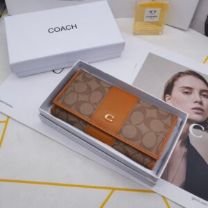 【AT3457】CoachのクラシックなCロゴプリントとカラーブロックの長財布。ファッショナブルでエレガント、大きな収納スペース設計、軽い贅沢なベーシックアイテム。