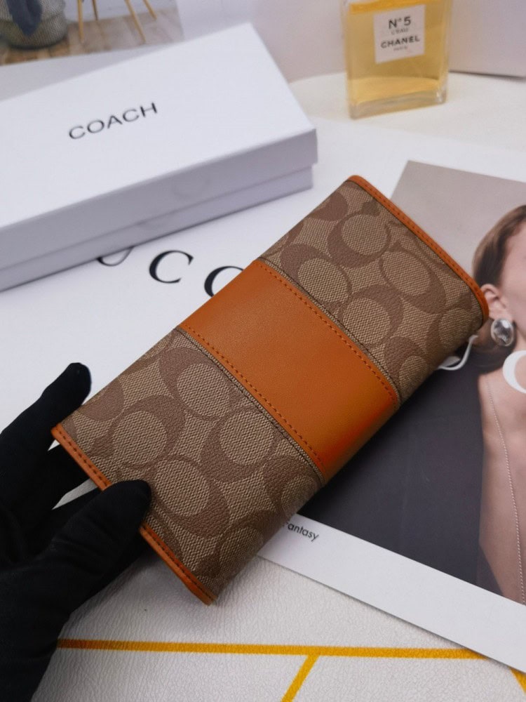 【AT3457】CoachのクラシックなCロゴプリントとカラーブロックの長財布。ファッショナブルでエレガント、大きな収納スペース設計、軽い贅沢なベーシックアイテム。