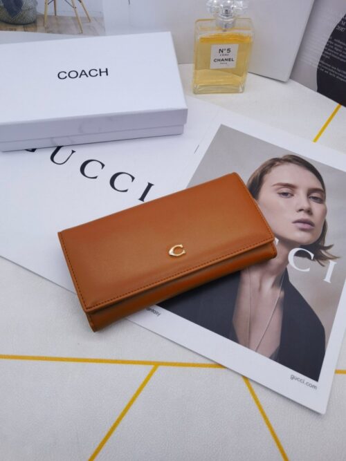 【AT3458】COACHのクラシックなC字母のカラーブロックの長財布｜大容量のデザイン｜ファッションや合わせやすい｜コレクションする価値あり