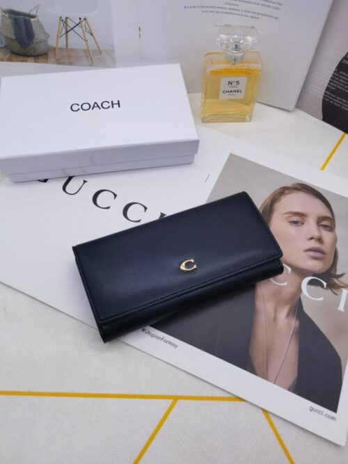 【AT3459】COACHの長いクラシックレザーウォレット｜エレガントで万能｜大容量設計｜コレクションにおすすめ
