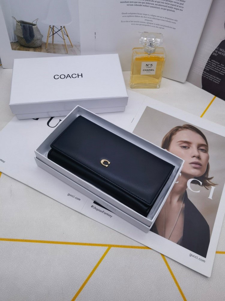 【AT3459】COACHの長いクラシックレザーウォレット｜エレガントで万能｜大容量設計｜コレクションにおすすめ