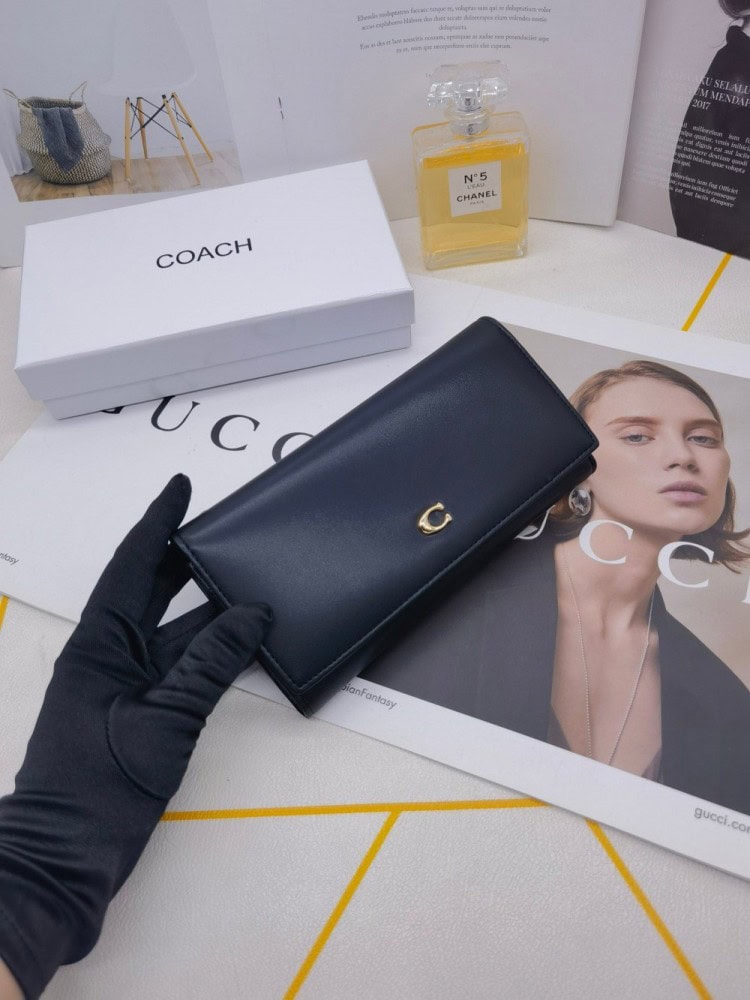【AT3459】COACHの長いクラシックレザーウォレット｜エレガントで万能｜大容量設計｜コレクションにおすすめ