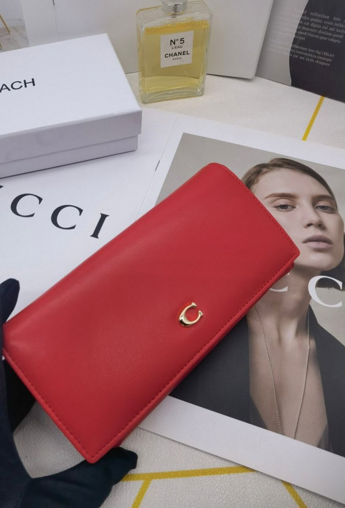 【AT3460】COACHのクラシックなCの長財布。ファッションでシンプルなデザイン、高級な皮製感じ。