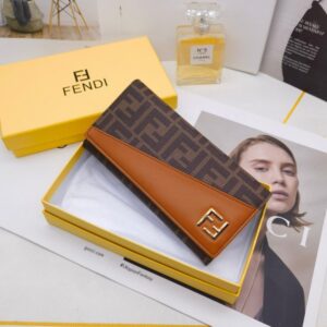 【AT3463】FendiのクラシックなFFモノグラム柄の色合わせの長財布は、ファッション感度が高く、ラグジュアリーブランドの選択です。