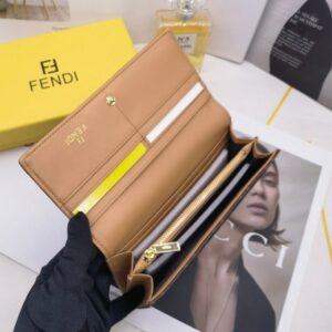 【AT3463】FendiのクラシックなFFモノグラム柄の色合わせの長財布は、ファッション感度が高く、ラグジュアリーブランドの選択です。