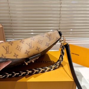 【AT3479】LVのクラシックモノグラムロックハンドバッグ | ヴィンテージでエレガントなショルダーバッグ | カジュアルで通勤にも使える万能アイテム