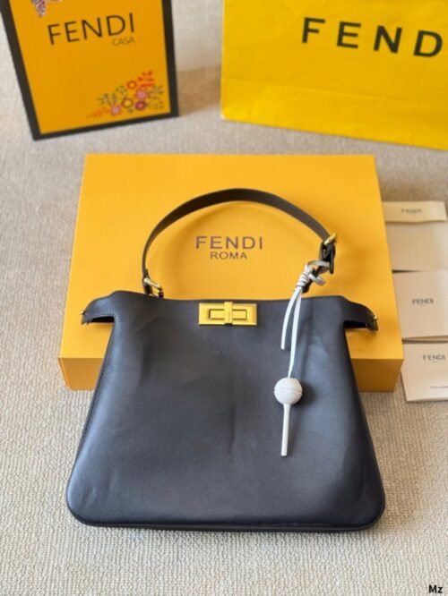 【AT3482】Fendi Peekaboo ISeeU 小サイズのハンドバッグ｜クラシックな通勤バッグ｜高級感のあるファッショナブルなショルダーバッグ