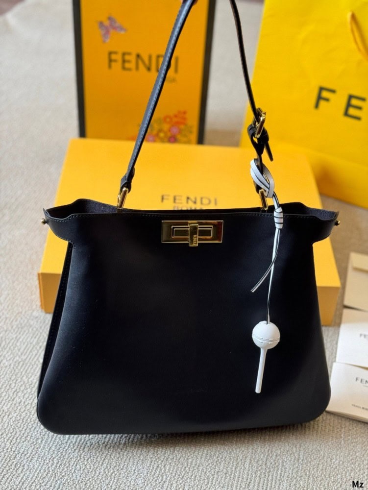 【AT3482】Fendi Peekaboo ISeeU 小サイズのハンドバッグ｜クラシックな通勤バッグ｜高級感のあるファッショナブルなショルダーバッグ