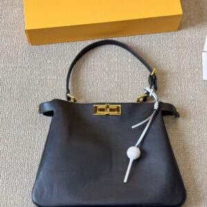 【AT3482】Fendi Peekaboo ISeeU 小サイズのハンドバッグ｜クラシックな通勤バッグ｜高級感のあるファッショナブルなショルダーバッグ