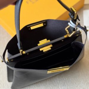 【AT3482】Fendi Peekaboo ISeeU 小サイズのハンドバッグ｜クラシックな通勤バッグ｜高級感のあるファッショナブルなショルダーバッグ