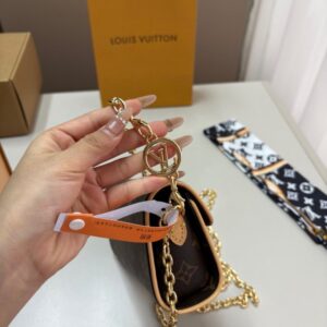 【AT3484】LV クラシックなモノグラム ミニチェーンバッグ。ファッショナブルで万能、軽奢なエレガンスを演出します。