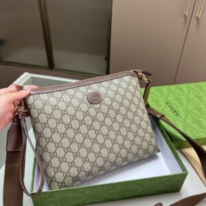 【AT3485】Gucci クラシック GGシュプリーム キャンバス 斜めがけバッグ。ヴィンテージでエレガントなラグジュアリーバッグ。