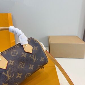 【AT3503】Louis Vuitton ミニ枕バッグ | クラシックなダミエ柄 | スタイリッシュで洗練された